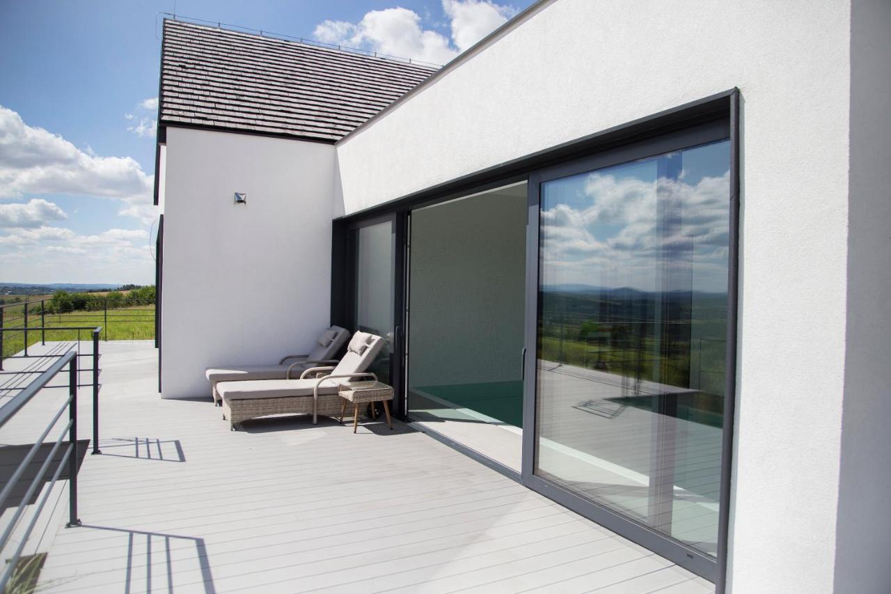 Villa Relax With Swimming Pool And Mountain View Bukow Exteriör bild