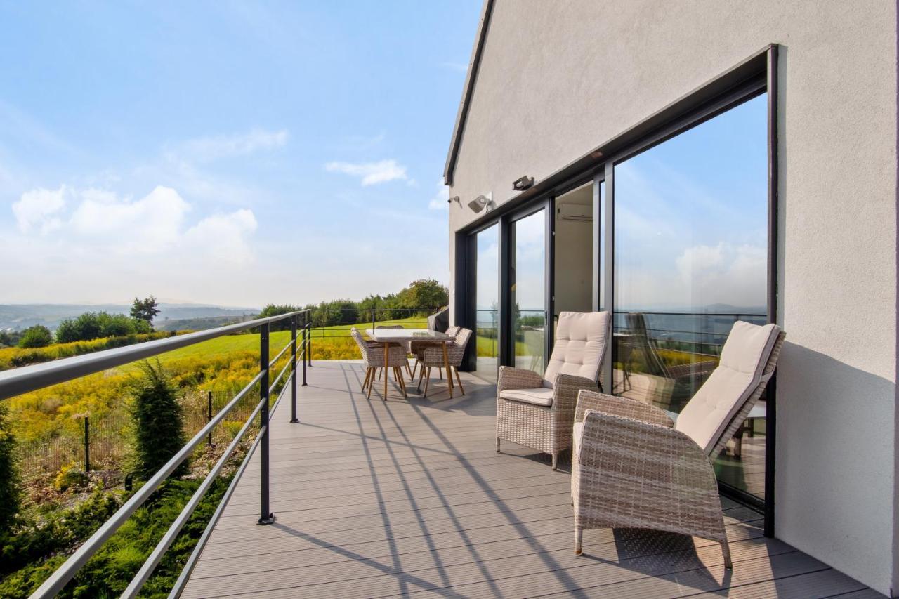 Villa Relax With Swimming Pool And Mountain View Bukow Exteriör bild
